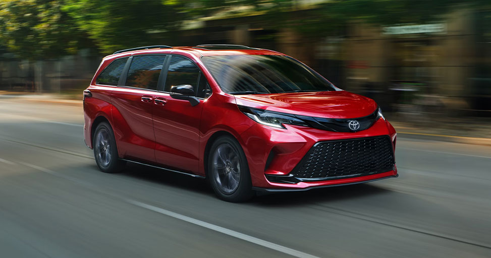 Toyota Sienna XLE HEV 2026